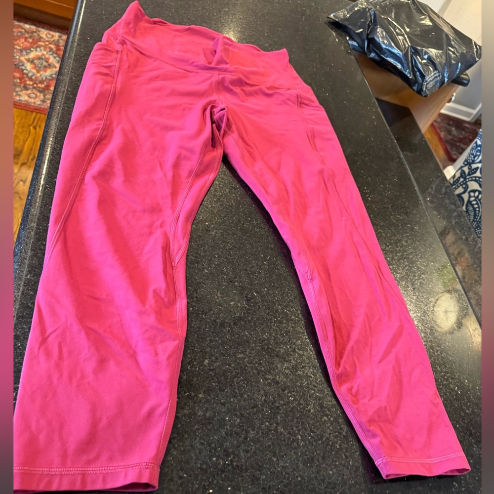 Never worn Lululemon Athletica women’s pocketed Allign leggings.